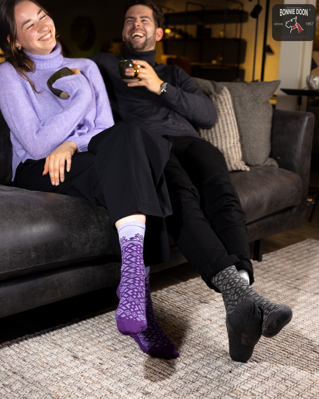 Geometric Border sock Black iris