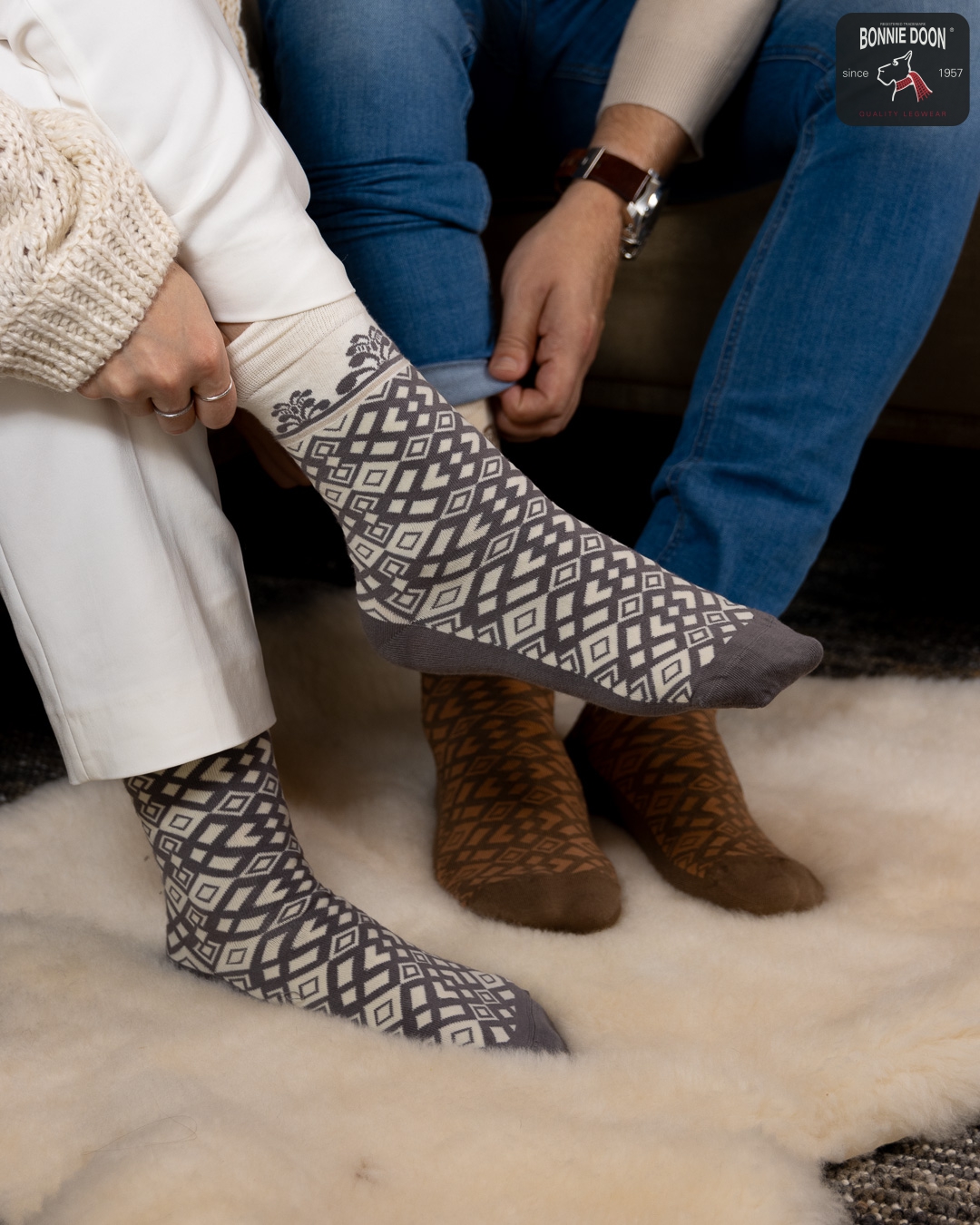 Geometric Border Sock Porcelain blue